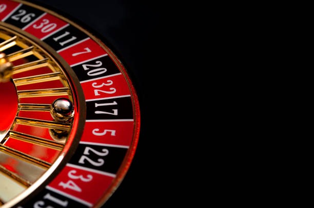 erek 4d mobile app interface showing slot games and live casino options